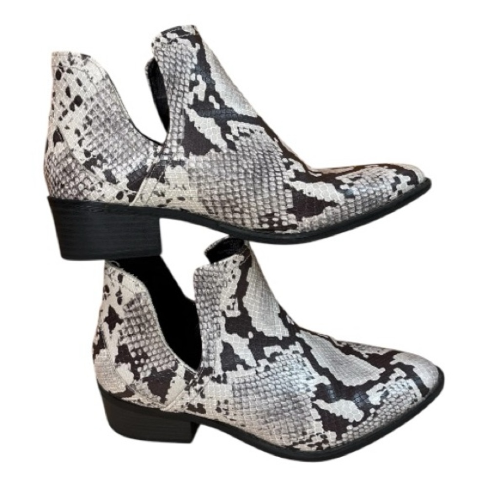 Madden Girl GNITE Snake print cutout ankle boots booties